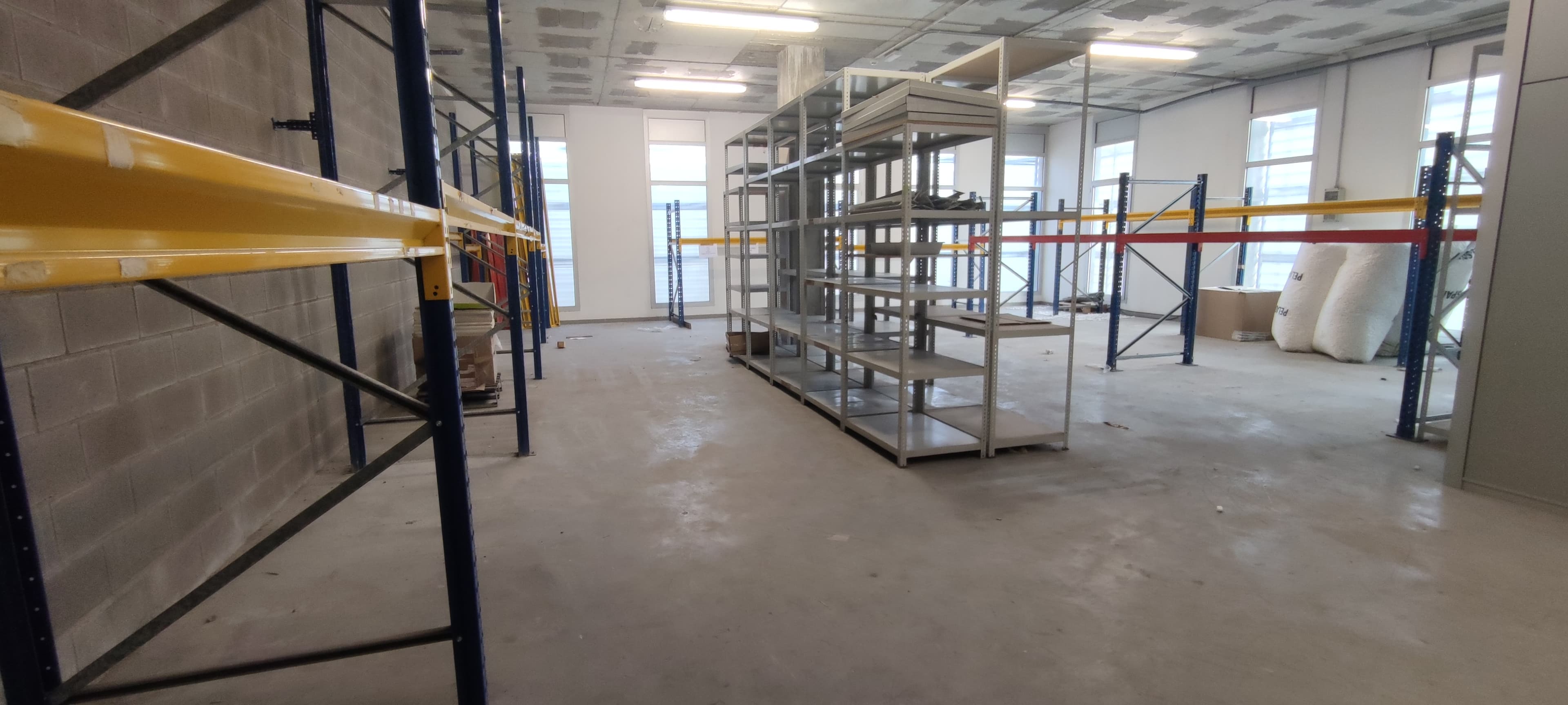 Edificio u oficina 2